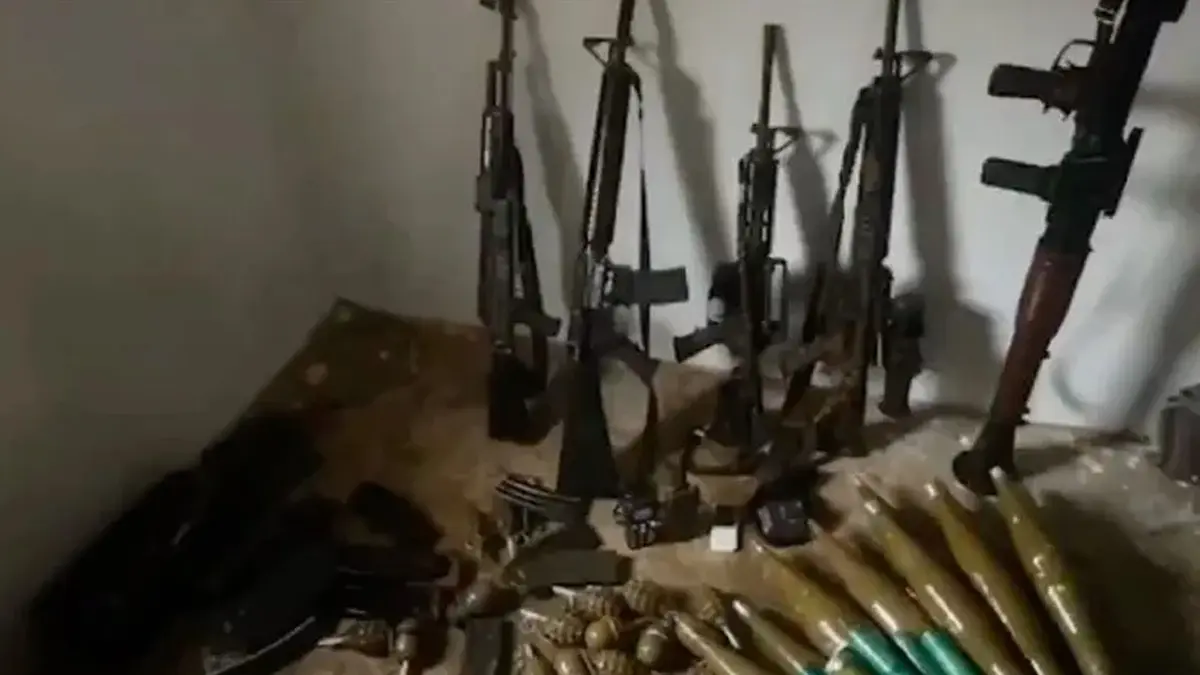 Suriye'de DEAŞ operasyonu! Örgüte ait silah depoları ele geçirildi