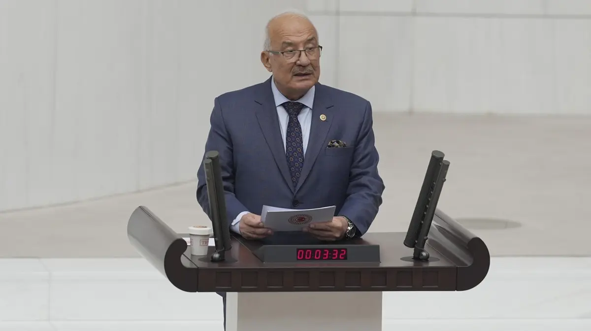 Vekili de "FETÖ" taktiğiyle çarptılar! Servetini ayaklarına götürdü