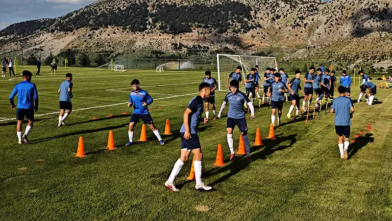 Davraz, 3 milli takımın kamp yeri tercihi oldu
