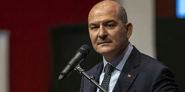 Soylu: Darbeciden alınan üniforma, telsiz bende