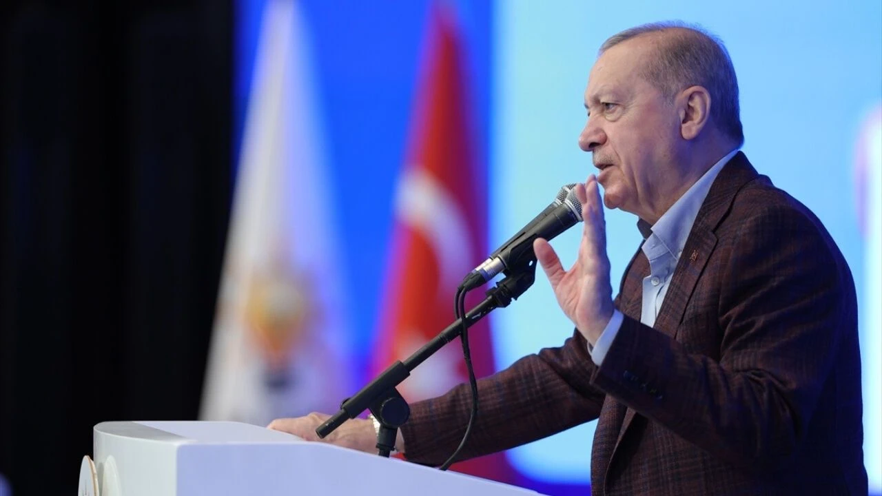 AK Parti'nin yeni şarkısı ilk kez dinletildi