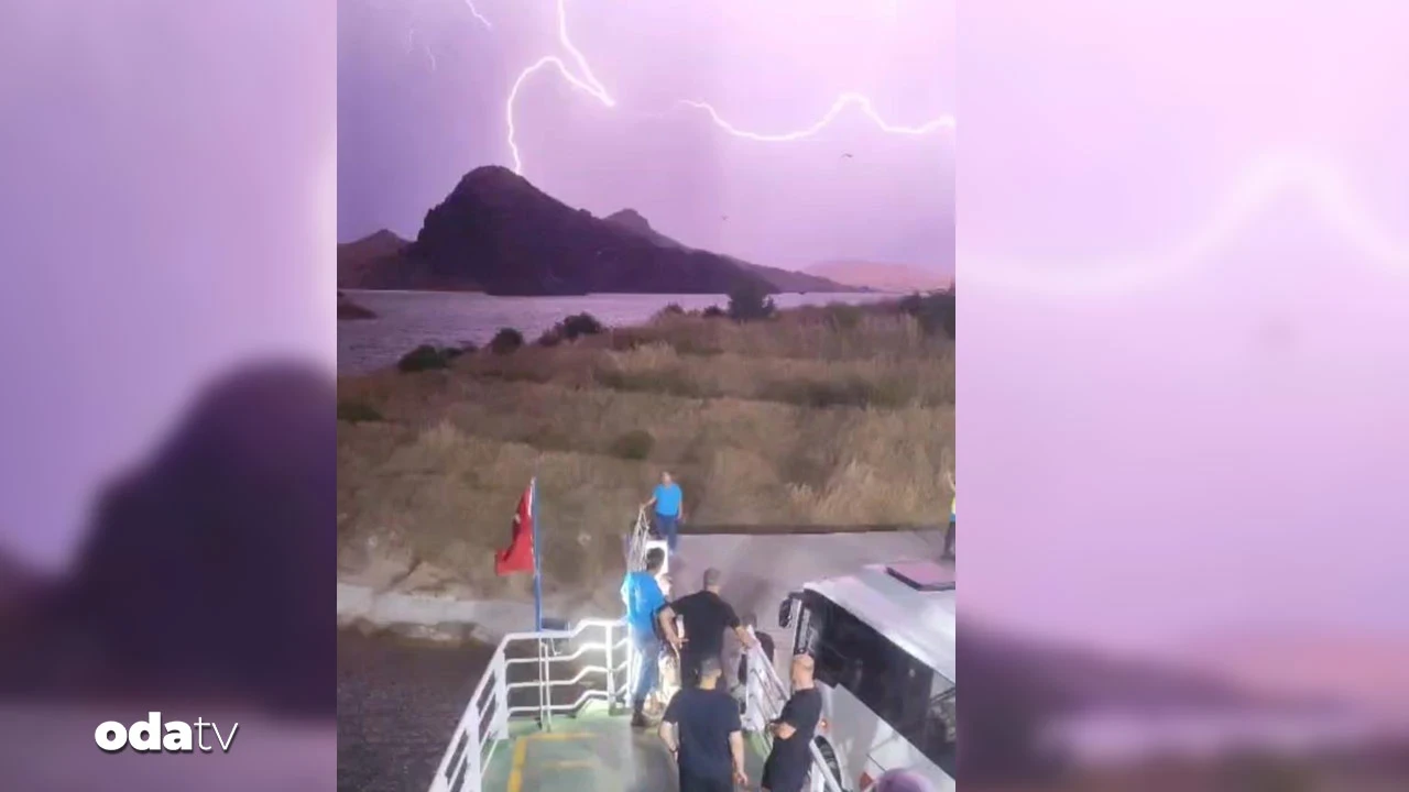 Elazığ'da fırtına feribotu vurdu