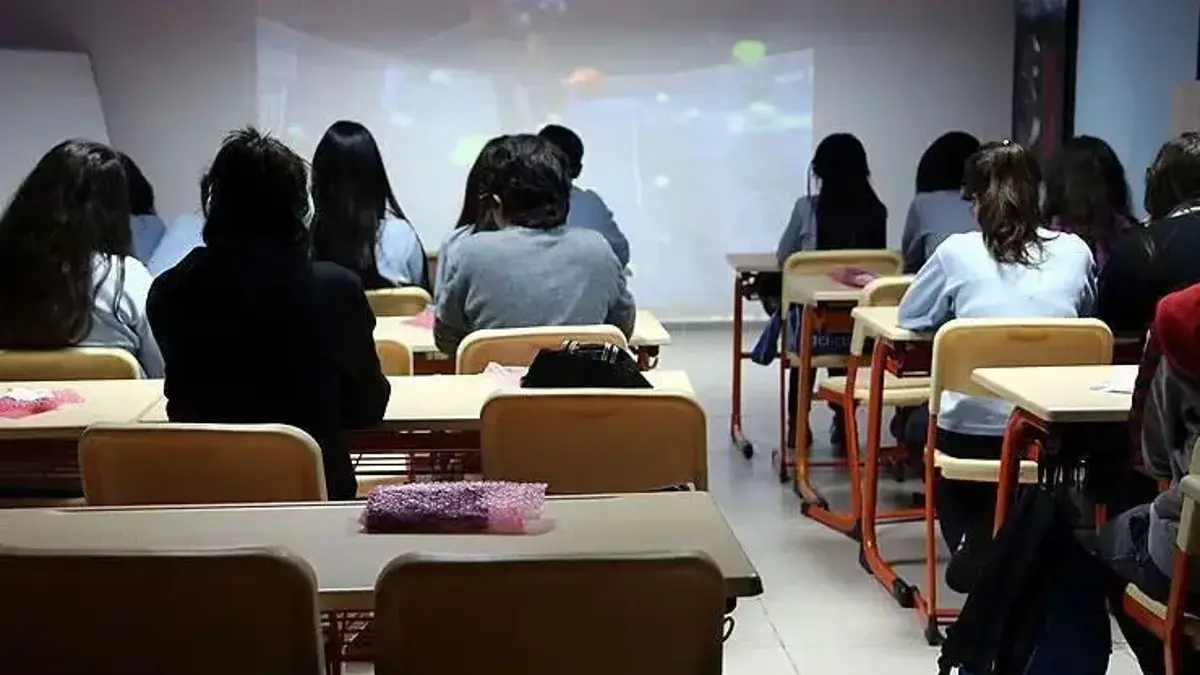 İstanbul'da okullarda mescit kararı! Valilik kaymakamlıklara yazı gönderdi