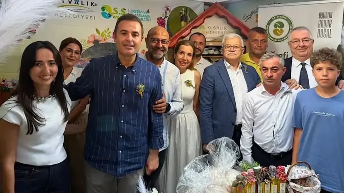 Ayvalık'ın eşsiz yöresel lezzetleri ziyaretçilerle buluştu