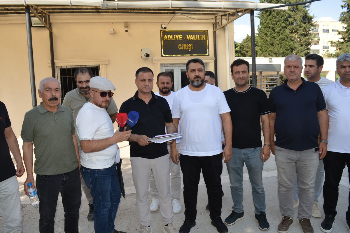 Satın aldıkları dairelerinin başkalarına da satıldığını öne süren 80 kişiden suç duyurusu
