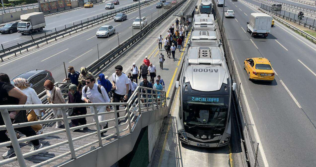 İstanbul'da yarın metrobüs durakları kapatılıyor!
