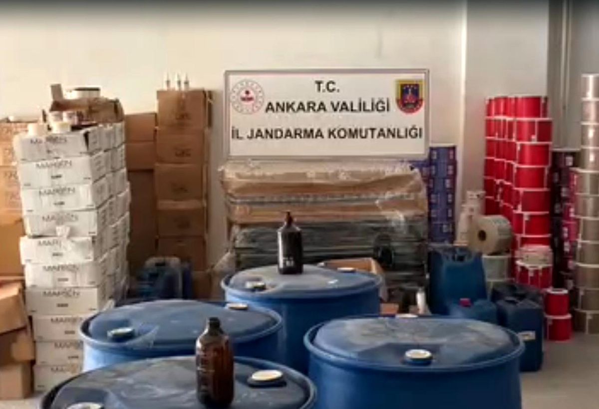 Ankara'da 10 milyon lira değerinde sahte ve kaçak kozmetik ürün ele geçirildi