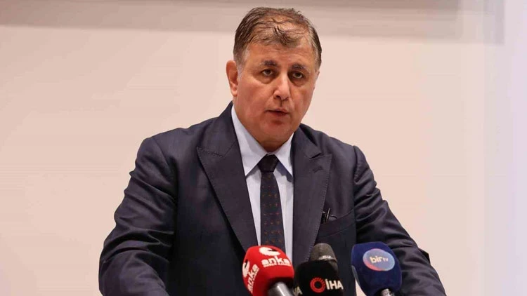 İzmir Büyükşehir Belediye Başkanı Cemil Tugay CHP'den istifa etti