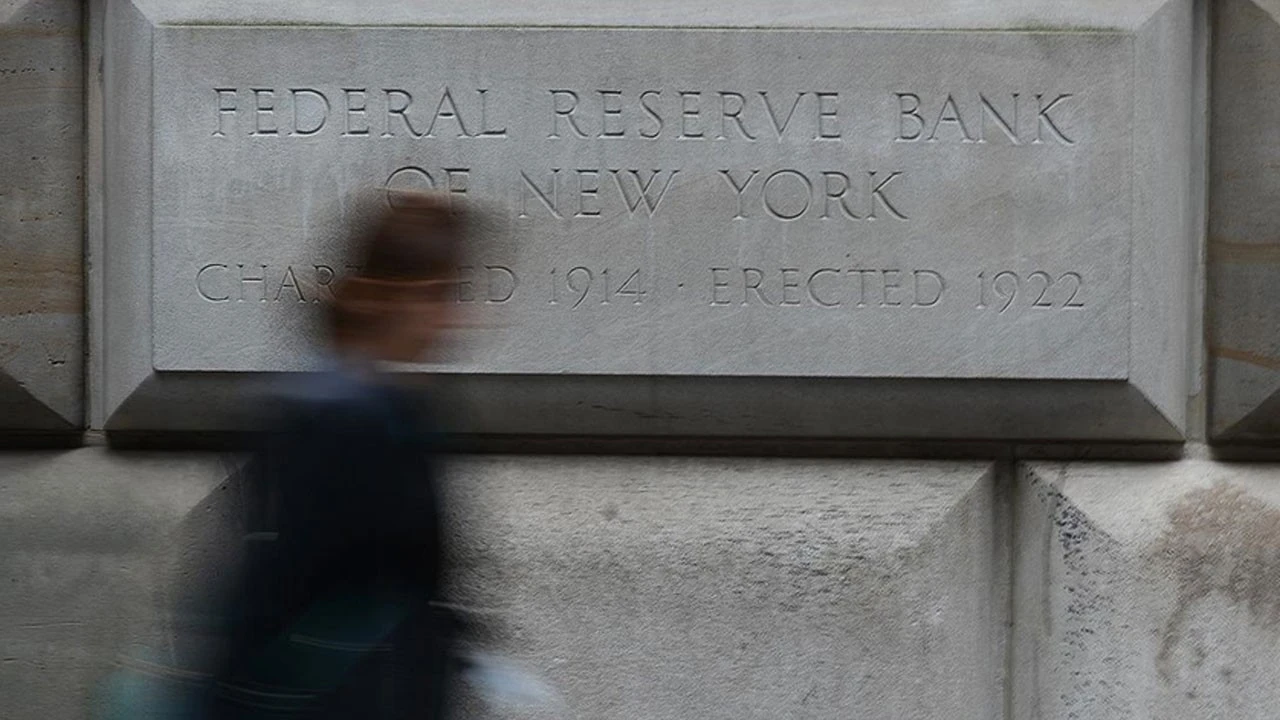Fed'in Bej Kitap raporu yayımlandı: Fiyat artışları yavaşlıyor, ekonomik büyüme sürüyor