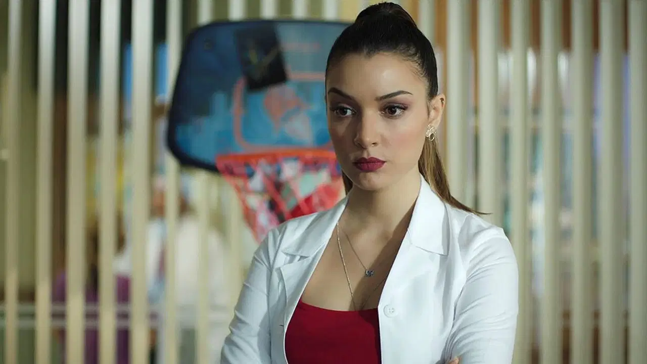 Oyuncu Damla Colbay ameliyat masasına yattı, operasyonu sevgilisi yaptı