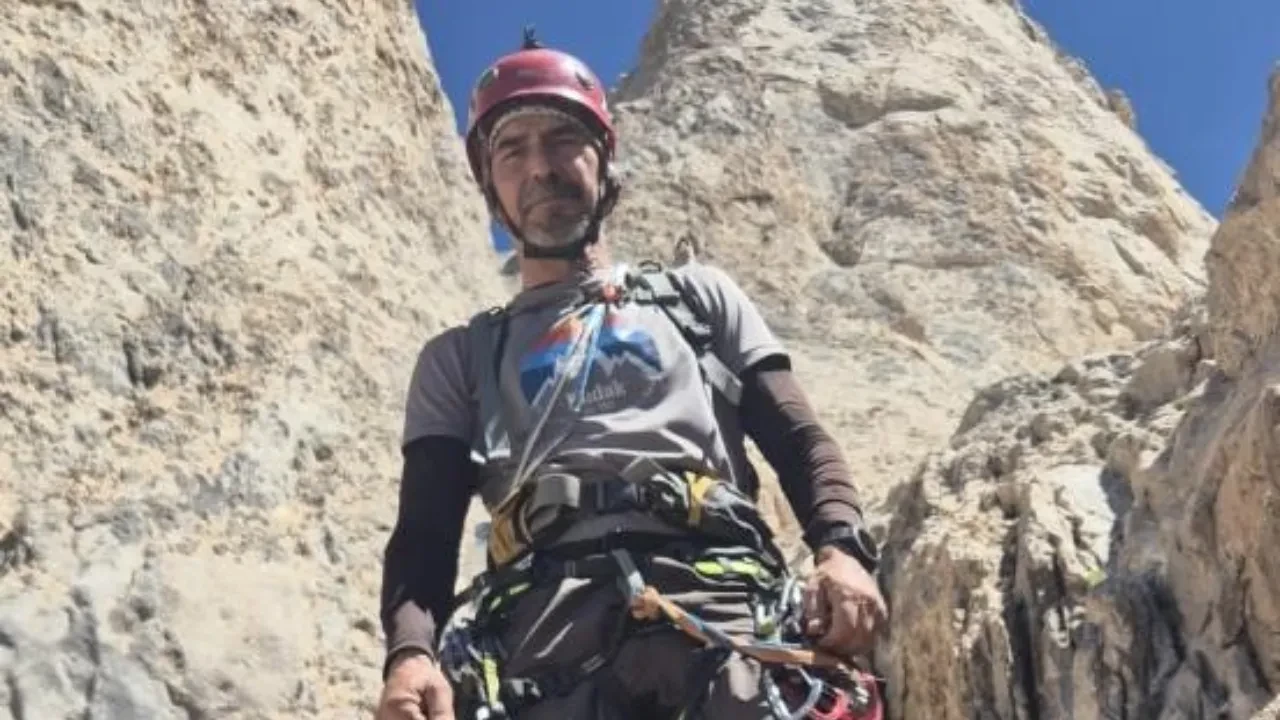 Hakkari’de kaybolan dağcının cansız bedenine ulaşıldı
