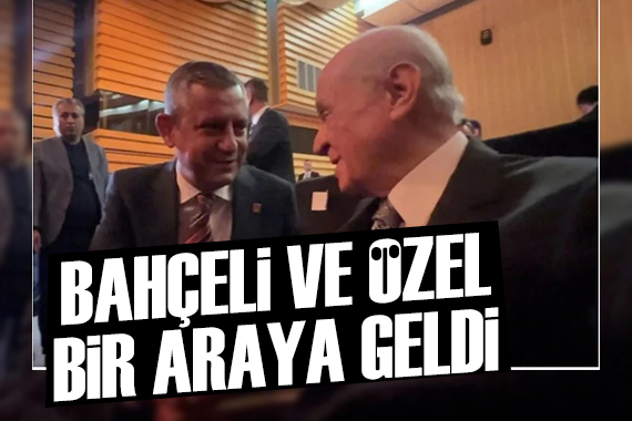 Bahçeli ve Özel, Koç Holding'in töreninde sohbet etti
