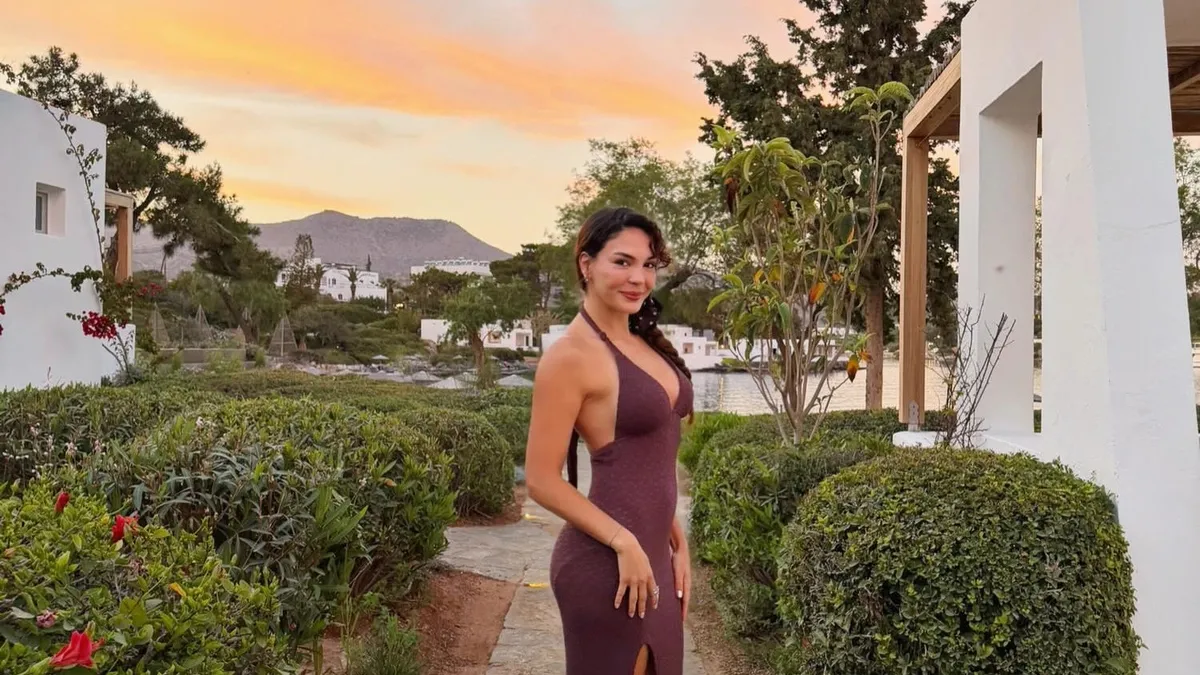 Ebru Şahin’in Como Gölü keyfi! Kıyıya vurmuştum