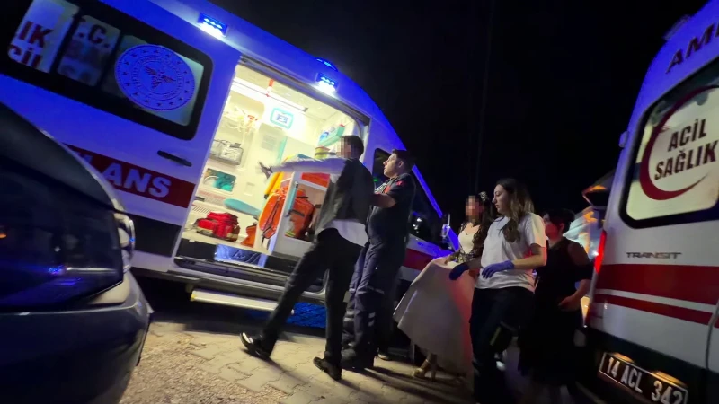 Düğünde gelin ve damat tarafı birbirine girdi: Üç yaralı