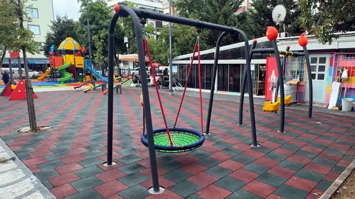 Avcılar'da 5 günde 4 kişi yaralandı! Çocuk parkındaki o oyuncak kaldırıldı