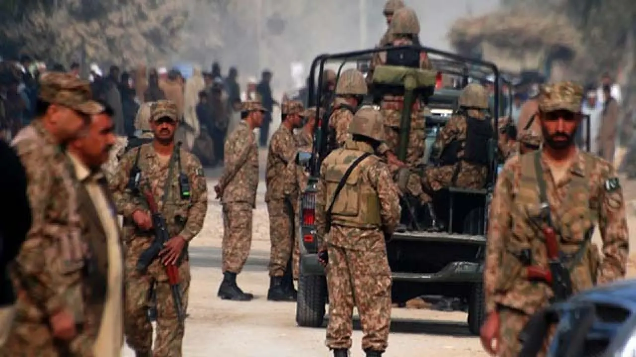 Pakistan'dan 72 saatlik dev operasyon: 27 militan etkisiz hale getirildi