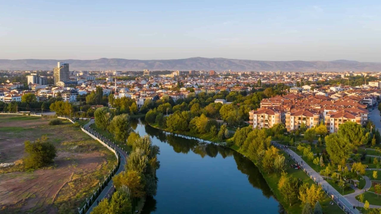 Eskişehir'de parçalı ve az bulutlu bir hava bekleniyor