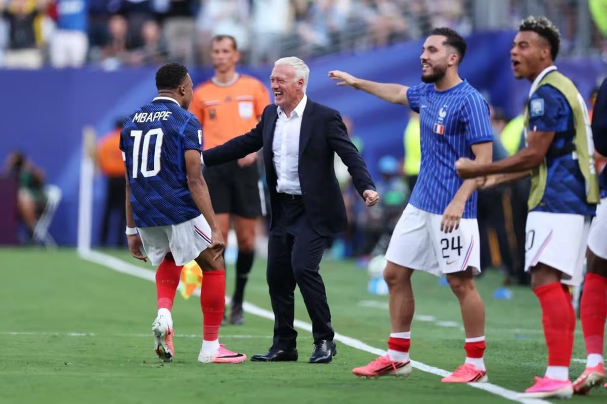 Fransa, İsveç'i 3-0 mağlup ederek son 16 turuna kaldı
