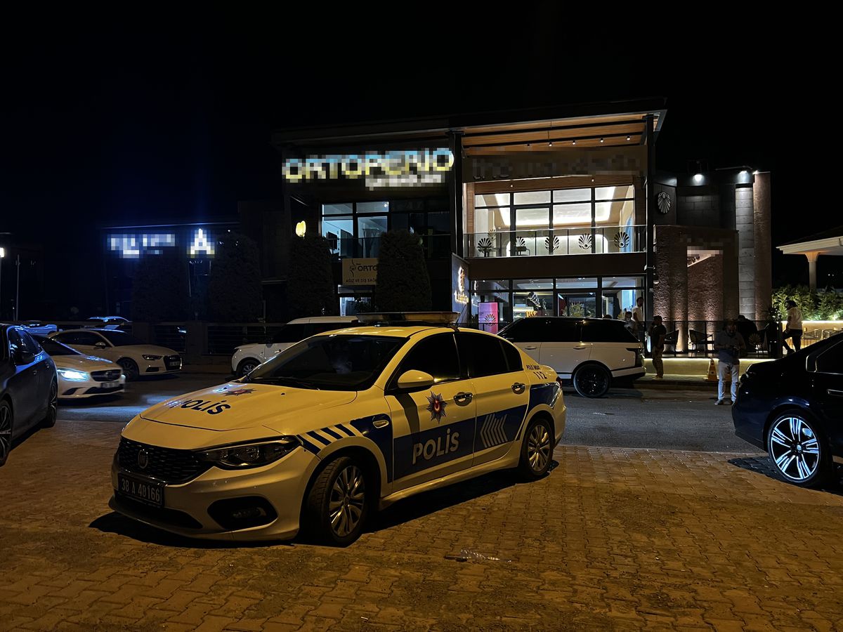 Kayseri'de kafede bıçaklı kavga: 1 yaralı
