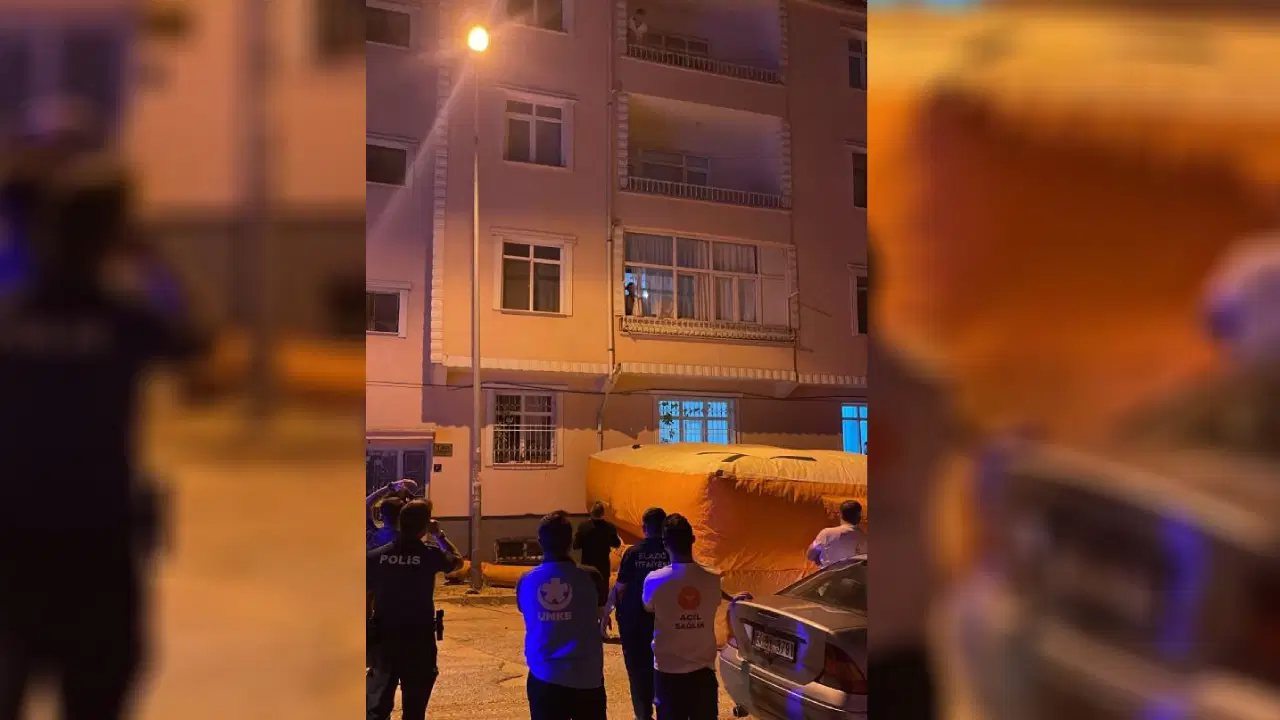 Evinin balkonundan atlamak isteyen şahsı, polisler ikna etti