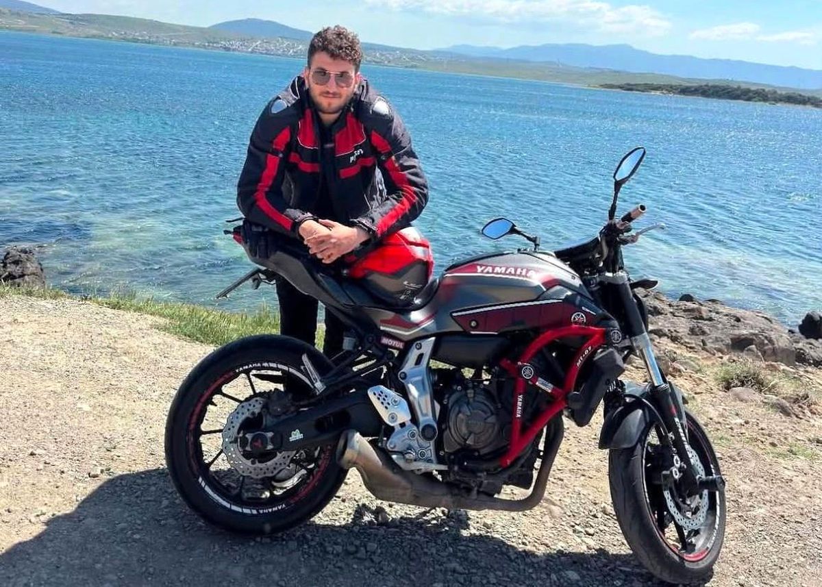 İzmir'de genç motosiklet eğitmeni kazada hayatını kaybetti
