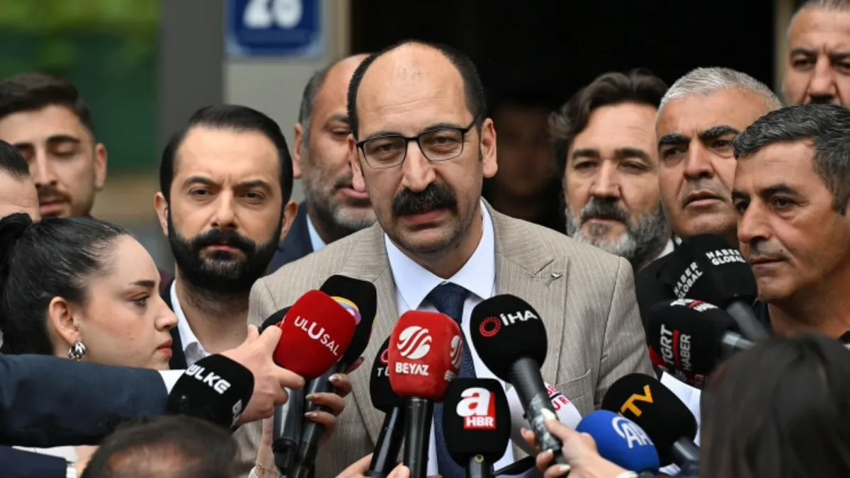 Özel 'iğrenç bıyıklı' demişti! Kılıçdaroğlu'nun danışmanı Atakan Sönmez A Haber'e konuştu