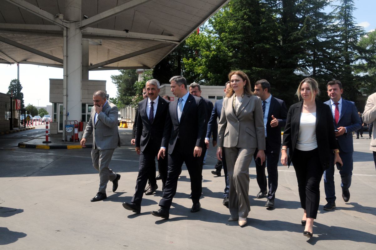AK Parti'li Sırakaya: Yurt dışındaki millet varlığımız canımızdan bir parçadır