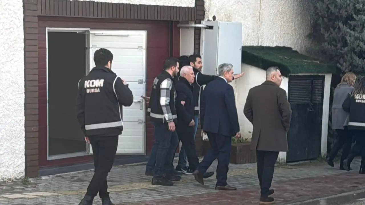 Bursa'da 'rüşvet' soruşturması: CHP'li başkana 402 yıla kadar hapsi istendi