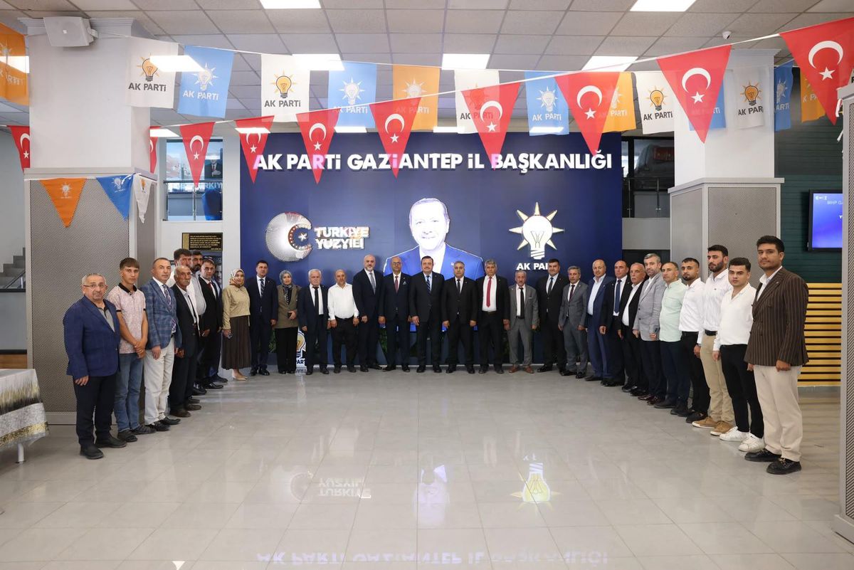 AK Parti Gaziantep, ailesini genişletiyor! AK Parti’ye 25 kişilik katılım