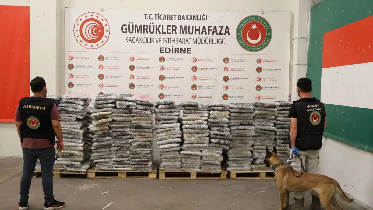 Kapıkule Gümrük Kapısı'nda 1,2 ton uyuşturucu yakalandı