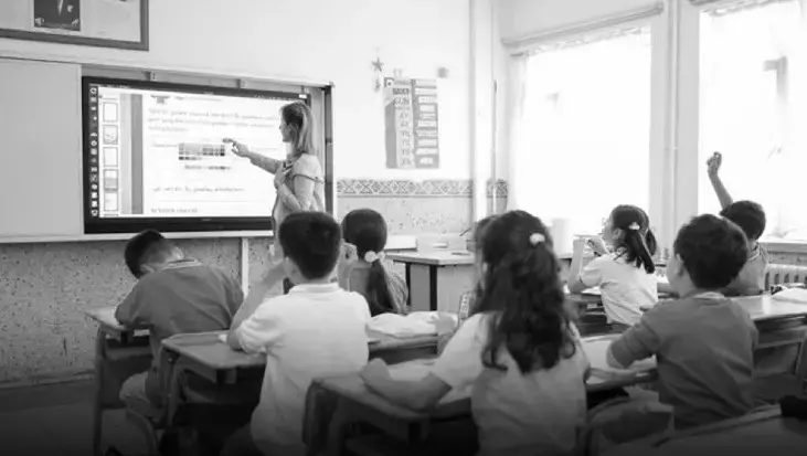Okul yönetmeliğinde kapsamlı değişiklik! Kayıt, nakil, devamsızlık ve seçmeli derslerde yeni dönem