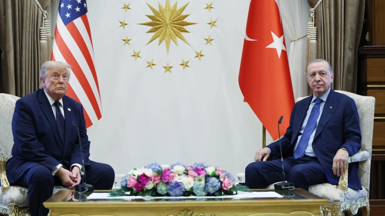 TBMM'nin bilmeyip Trump'ın bildiği savaş kararına Özel'den sert tepki: Skandaldır!