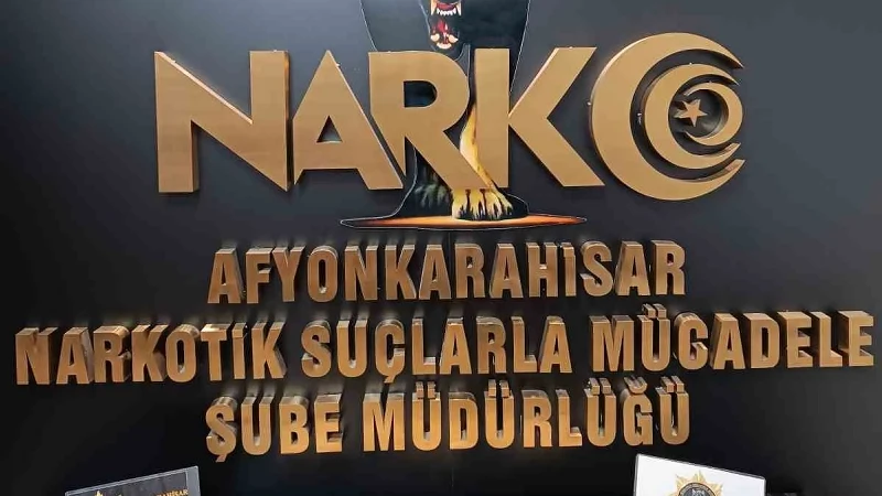 Minibüste gizli düzenek: 3 kilo uyuşturucu bulundu