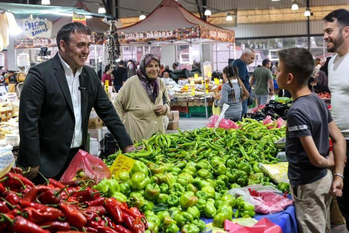 Vali Sözer esnafın ve vatandaşın nabzını tuttu