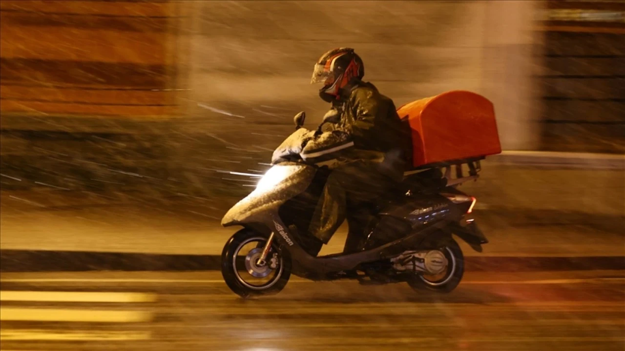 Kuvvetli yağış öncesi motosikletlere trafik yasağı