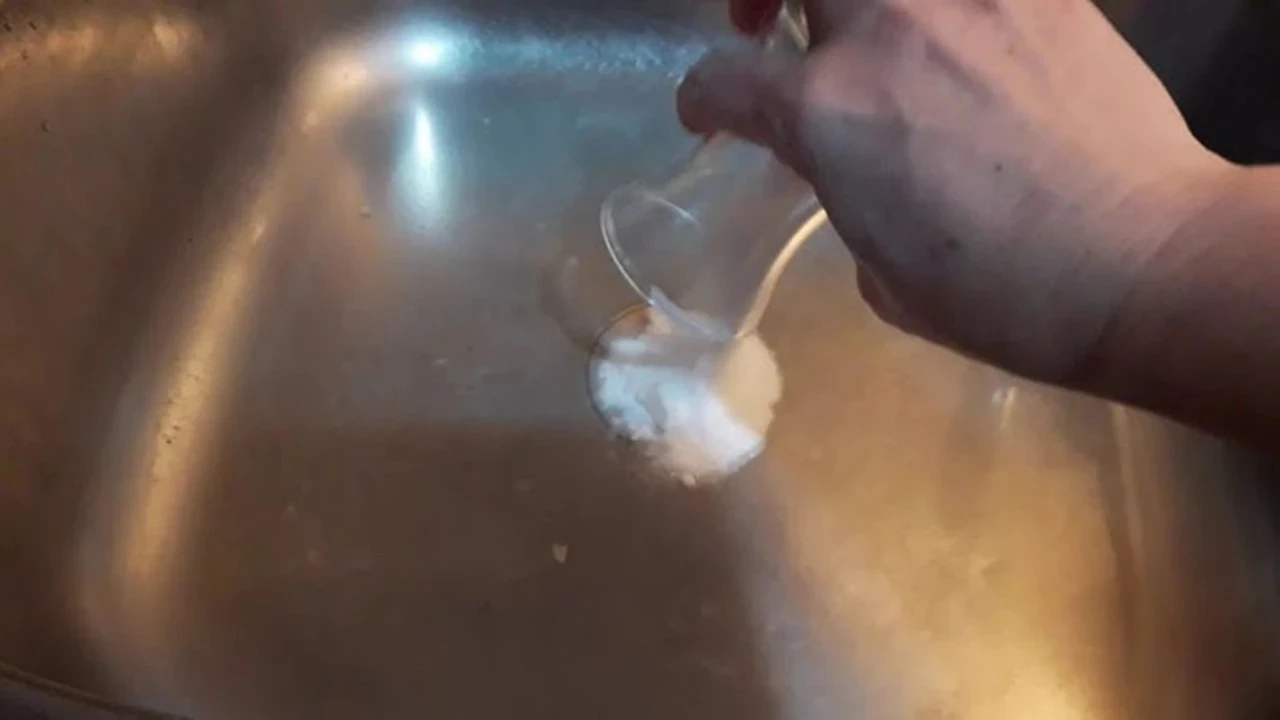 Lavabo Tıkandıysa Bu Yöntem İşe Yarıyor! Evdeki Malzemelerle Dakikalar İçinde Çözüm