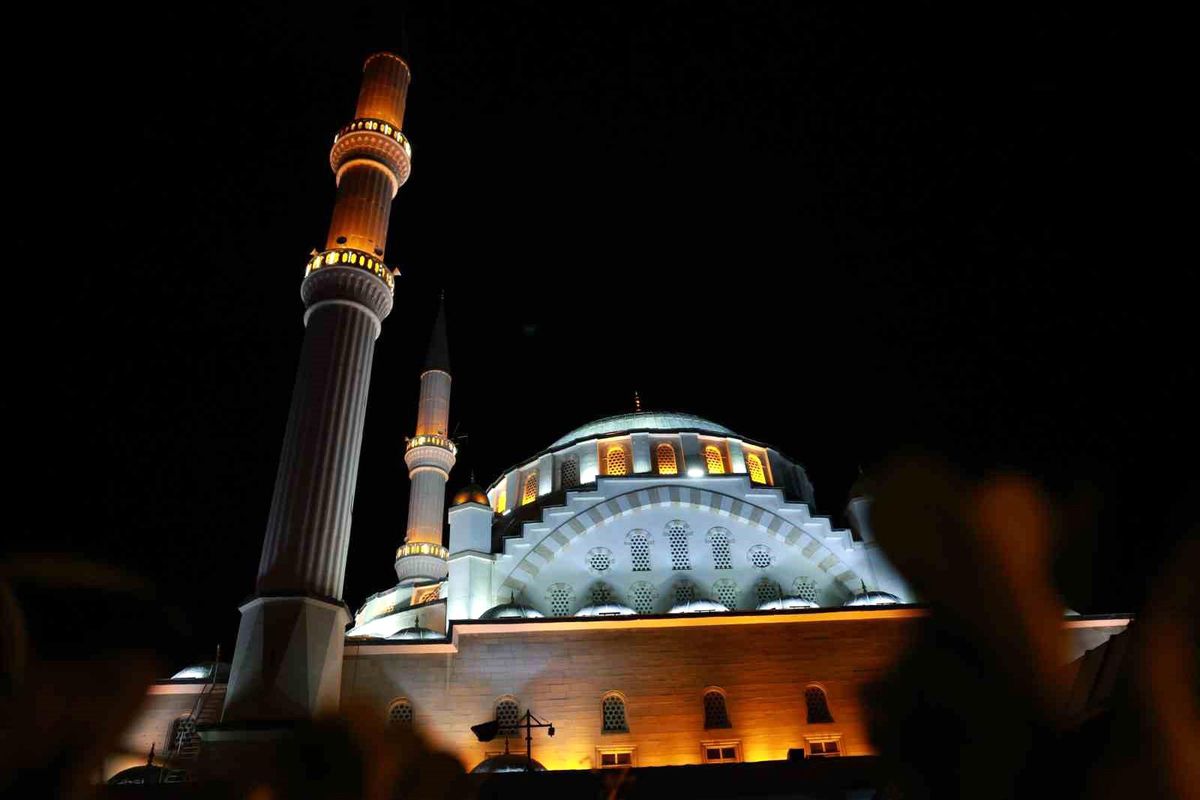 15 Temmuz'un 10. yıl dönümünde Elazığ'da camilerde sela okundu