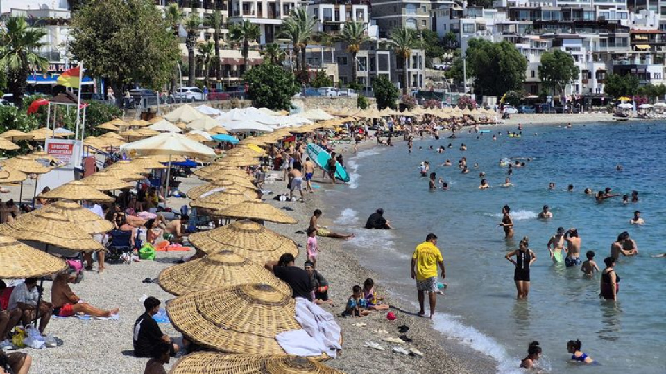 Meteoroloji'den sağanak yağmur, rüzgar ve sıcaklık uyarıları
