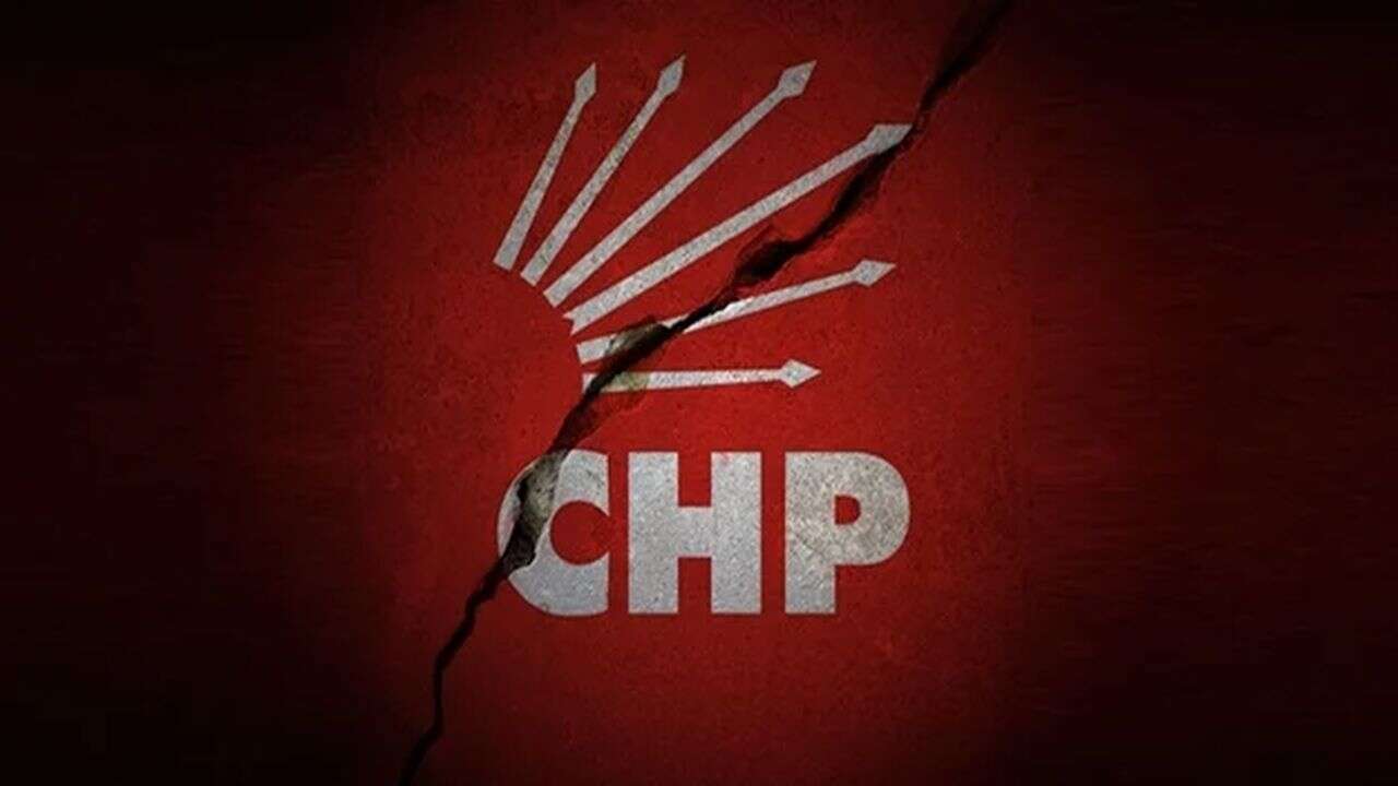 CHP'de Belediye Başkanları depremi: İstifalar zinciri büyüyorken CHP'den yeni bir istifa daha