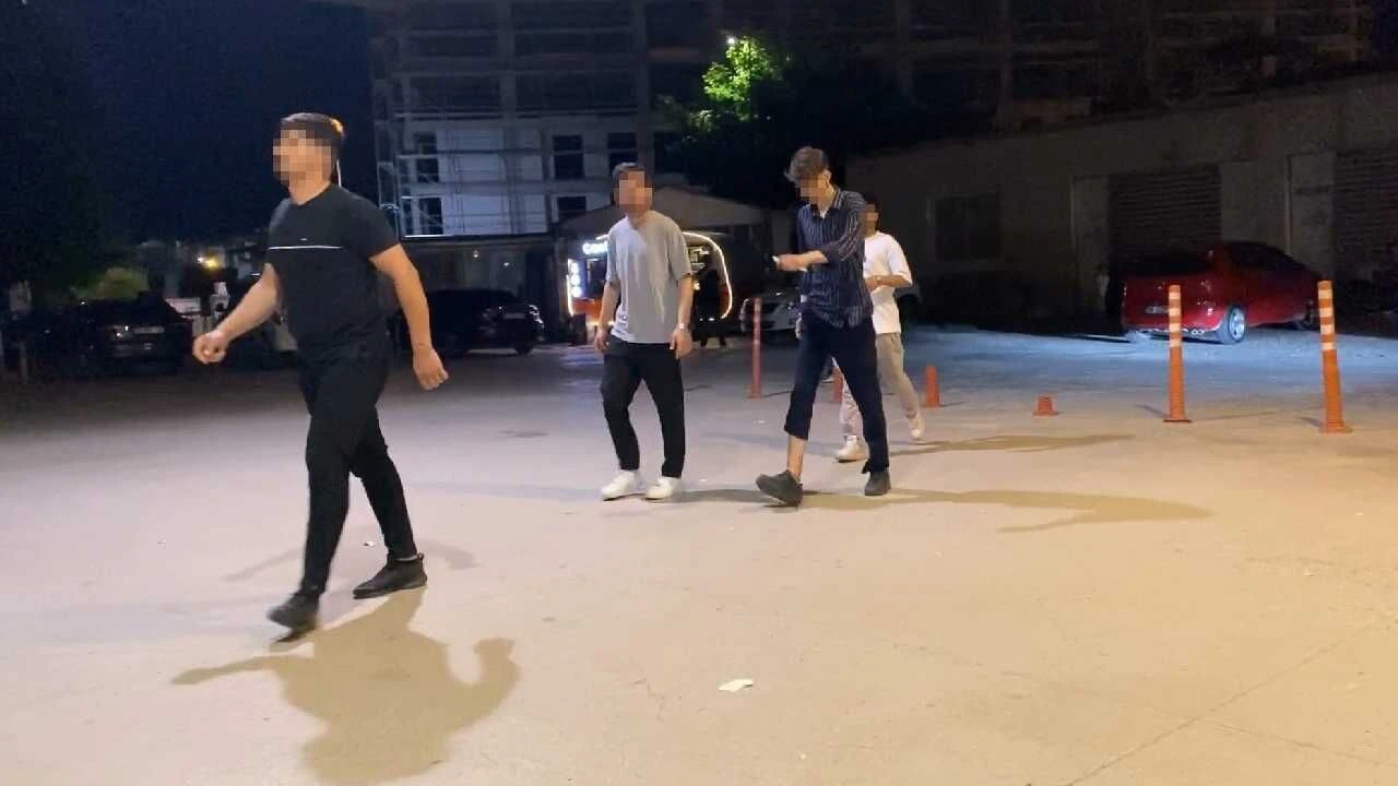 Çocuk parkına pompalı tüfekli saldırı