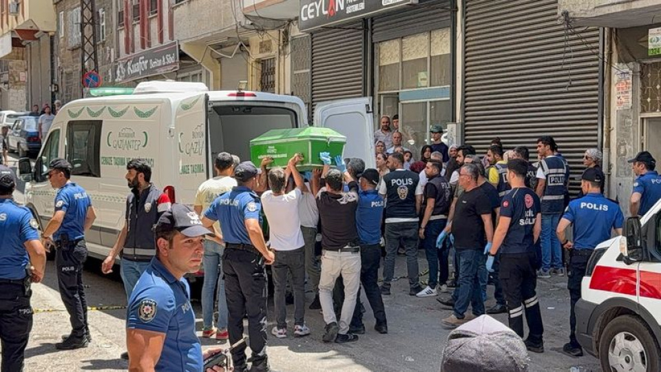 Cezaevinden izinli çıkıp bir kadını katletti!