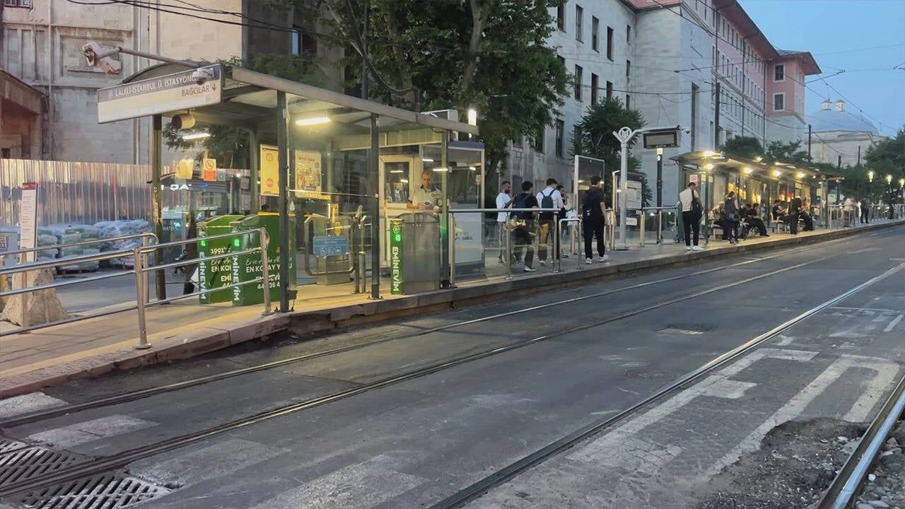 Fatih'te tramvay faciası: 6 yaşındaki çocuk hayatını kaybetti