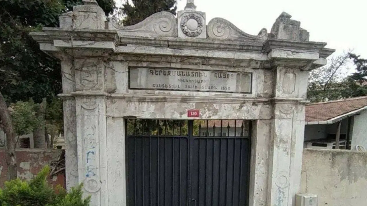 Üsküdar'daki Surp Garabet Ermeni Mezarlığı'na saldırı: 1 gözaltı