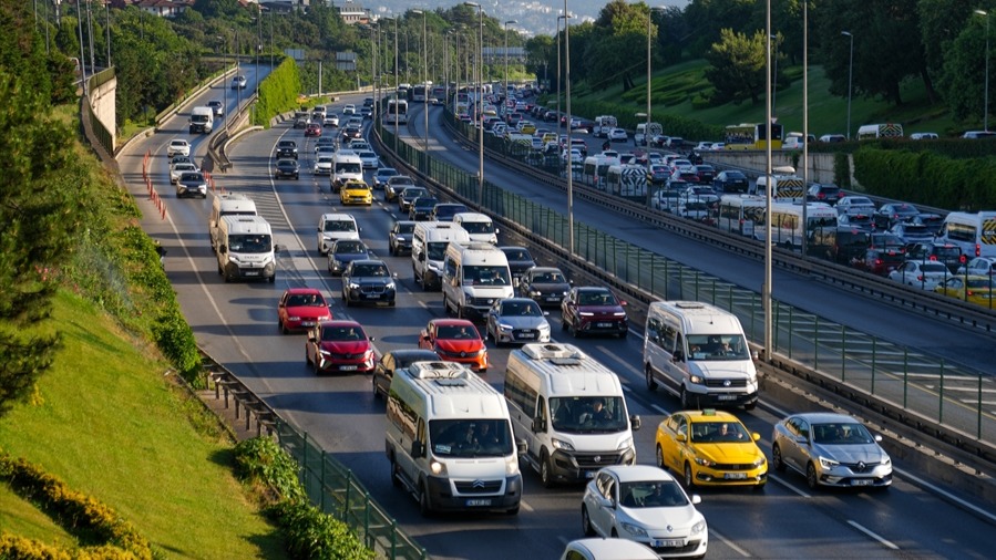 İstanbullular dikkat! Bu yollar 03.00'ten 15.00'e kadar trafiğe kapalı olacak