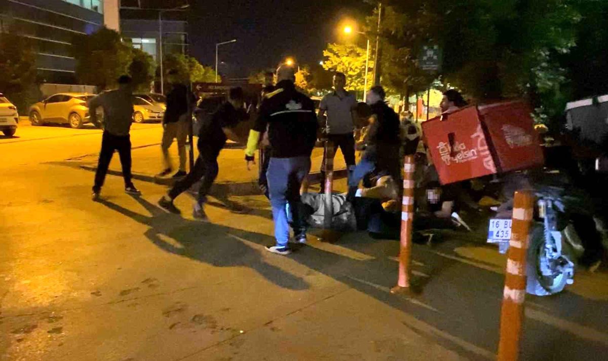 Sokak ringe döndü, yumruklar havada uçuştu