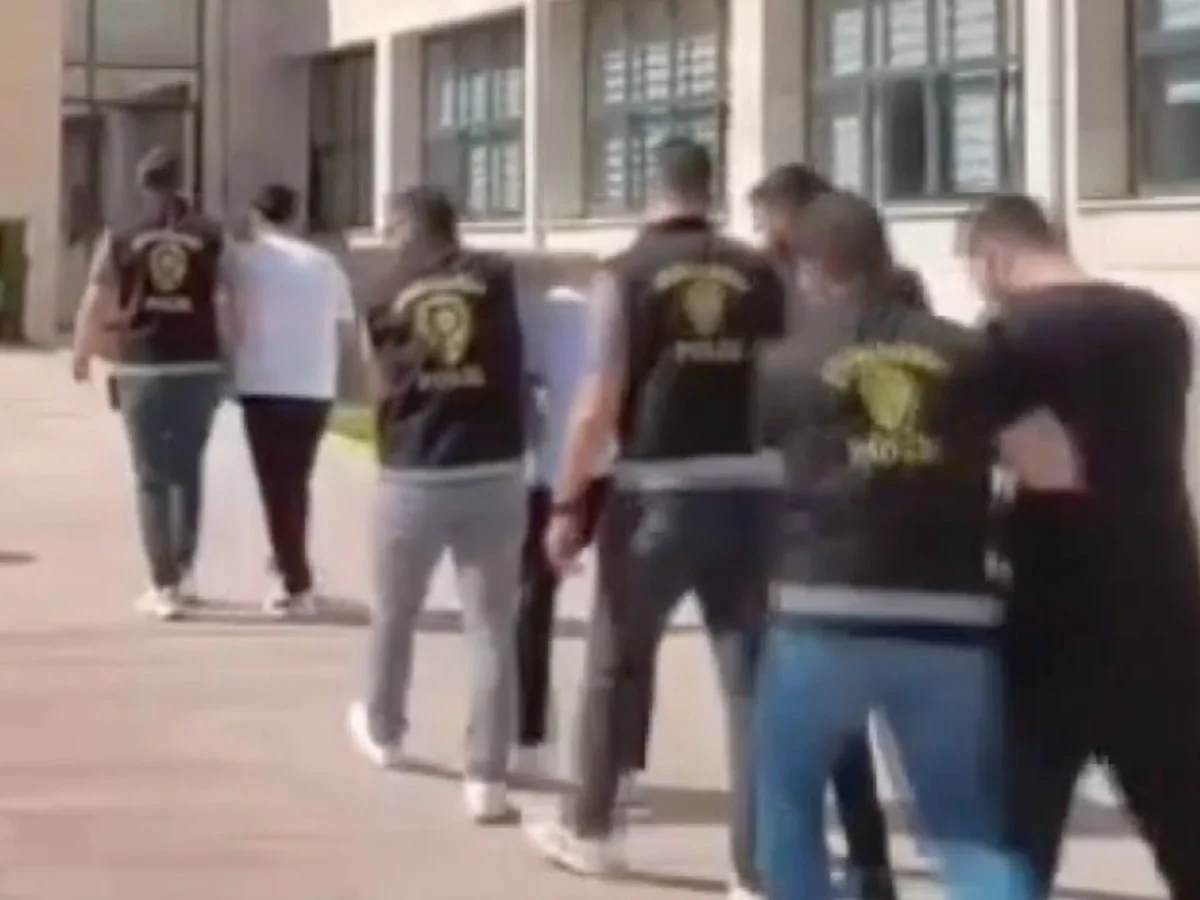 Afyonkarahisar'da 7,5 milyon TL'lik para ve altın bulunan çantayı dolandırıcılara verdi