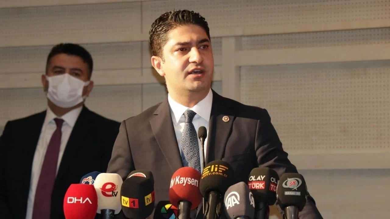 MHP’den sosyal medya iddialarına açıklama: “Resmi hesaplar dışında herhangi bir paylaşım ve gündem ağımız yoktur”
