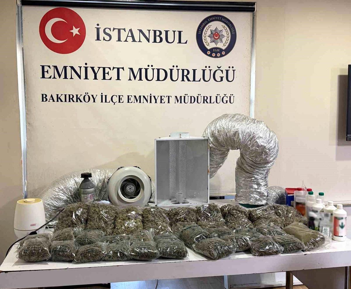 Beylikdüzü'nde uyuşturucu operasyonu: 4 kilo uyuşturucu ele geçirildi