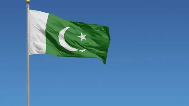 Pakistan’da askeri karargaha silahlı saldırı: 3 ölü