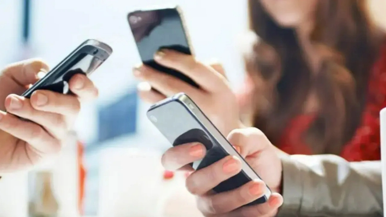 Okullarda cep telefonu tamamen yasaklanıyor: Tarih netleşti